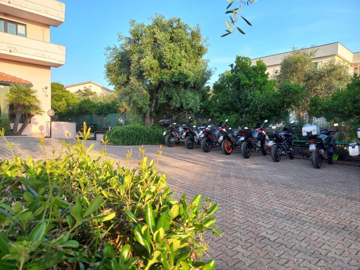 Green Sporting Club Hotel Alghero Bagian luar foto