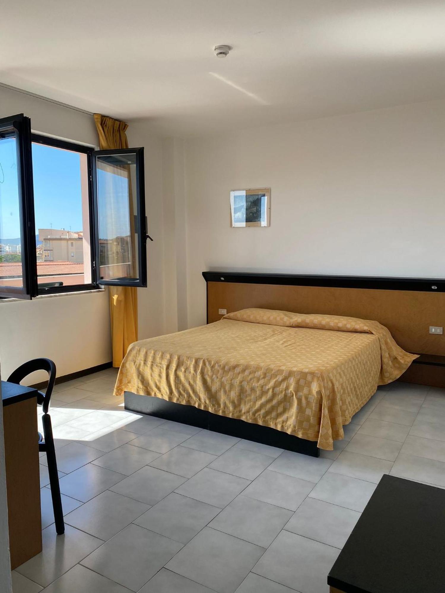 Green Sporting Club Hotel Alghero Bagian luar foto