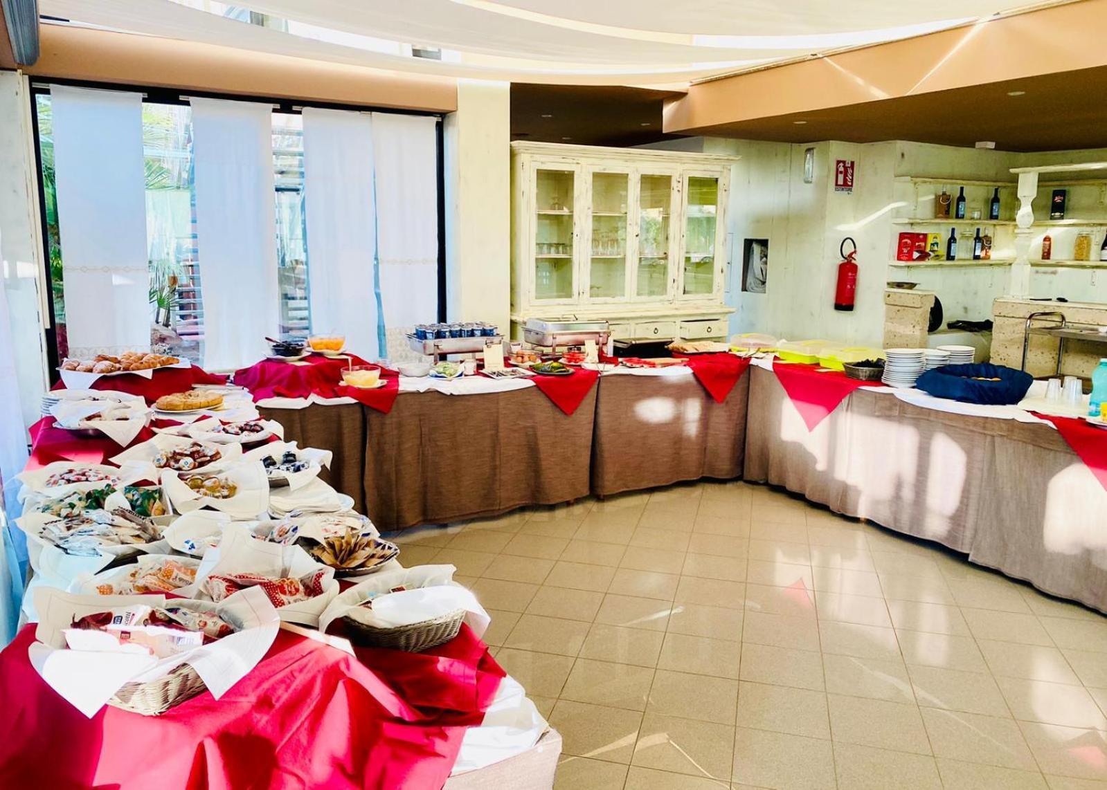 Green Sporting Club Hotel Alghero Bagian luar foto