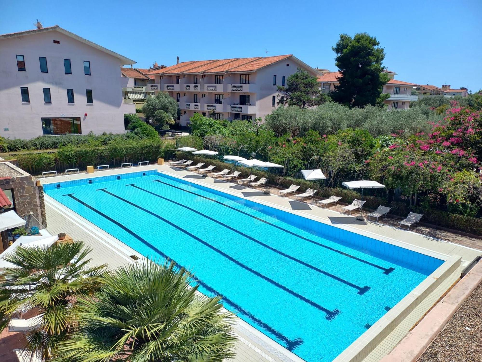 Green Sporting Club Hotel Alghero Bagian luar foto