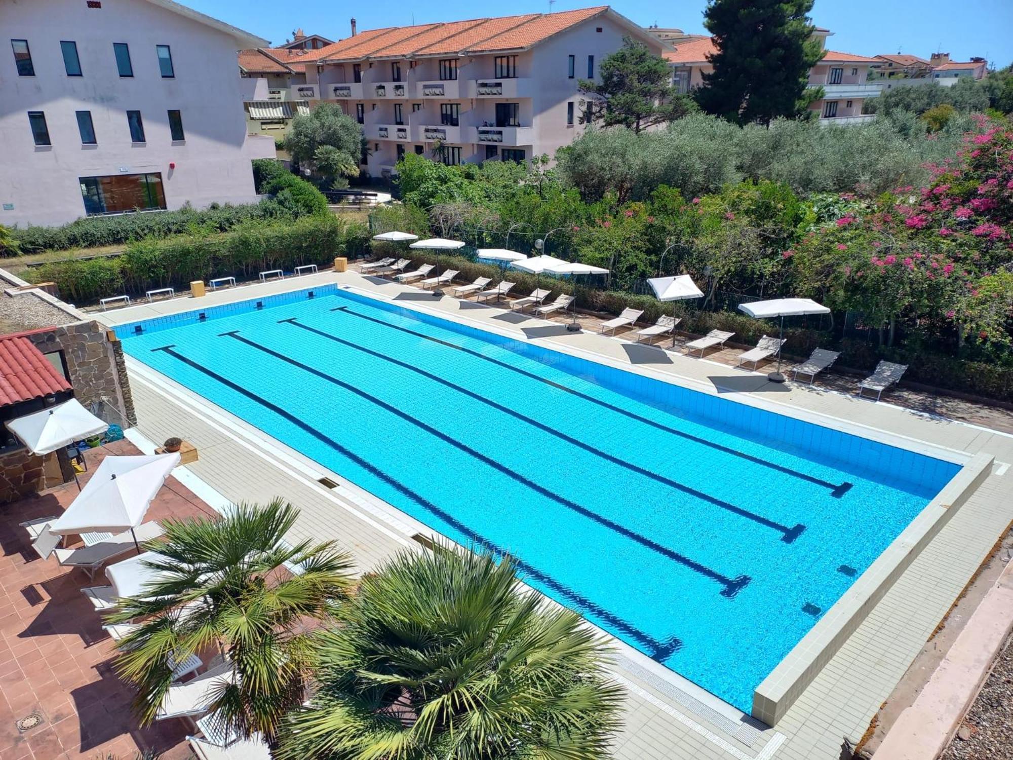 Green Sporting Club Hotel Alghero Bagian luar foto