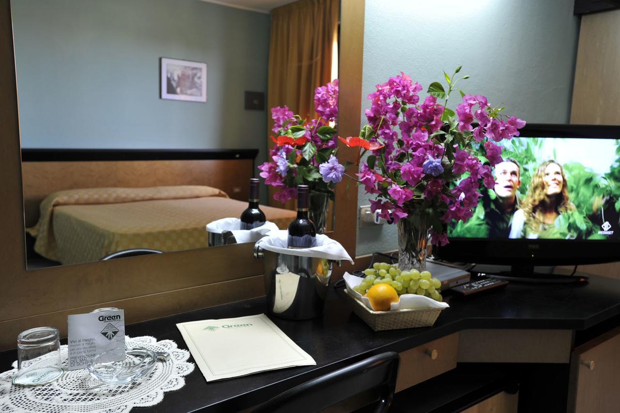 Green Sporting Club Hotel Alghero Bagian luar foto